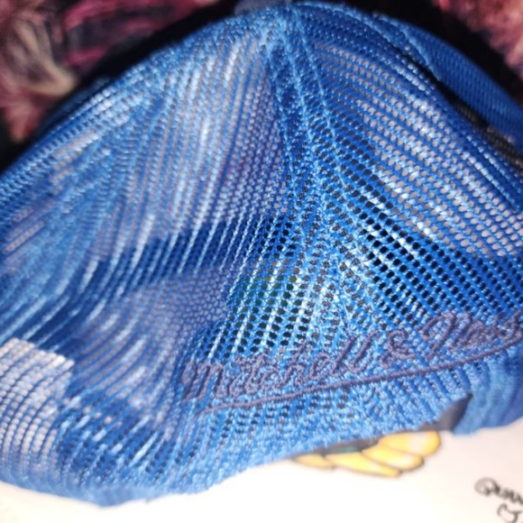 🏀🌃 Oklahoma City Mitchell & Ness hat, BRAND NEW, adjustable, white+blue 🌃🏀 - Picture 4 of 6